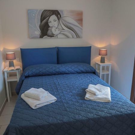Casa Rinuccia Apartment เชฟาลู ภายนอก รูปภาพ