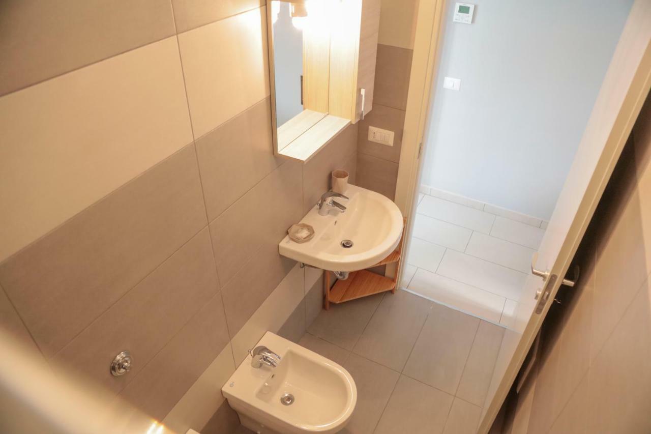 Casa Rinuccia Apartment เชฟาลู ภายนอก รูปภาพ